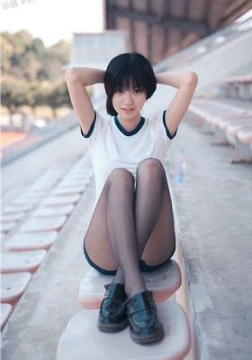 美女一丝不佳一级毛片_高清在线播放