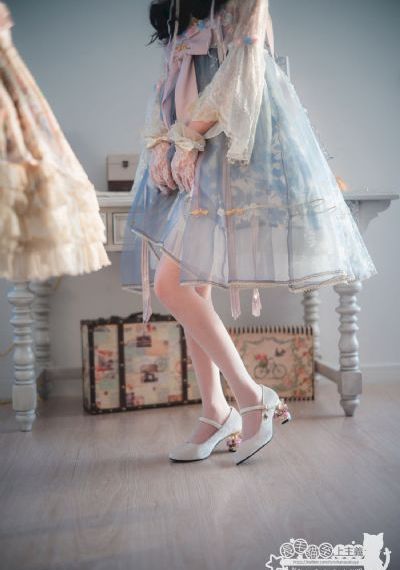粉嫩的BB，剃毛，然后就啪啪一顿_BD全集在线观看