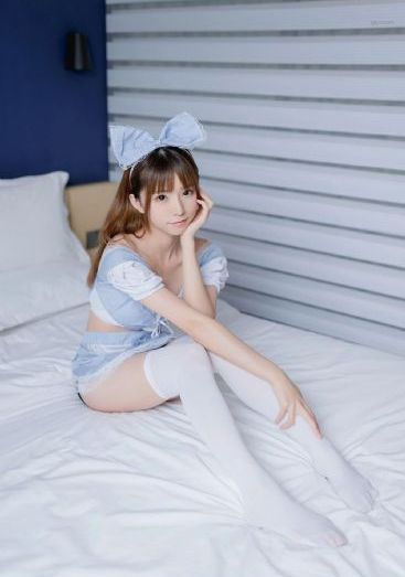花蝴蝶经典版电影_蓝光最新电影在线观看